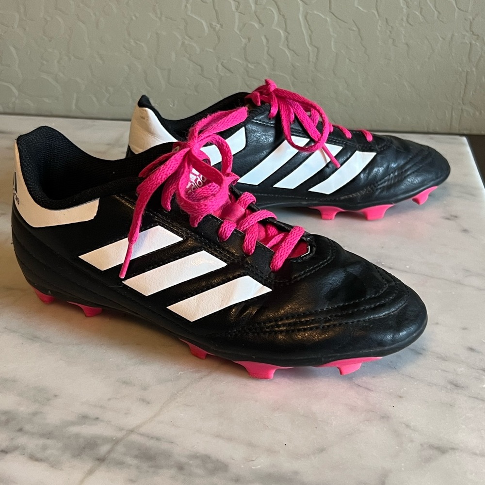 Adidas youth Black and pink soccer shoes- size 4